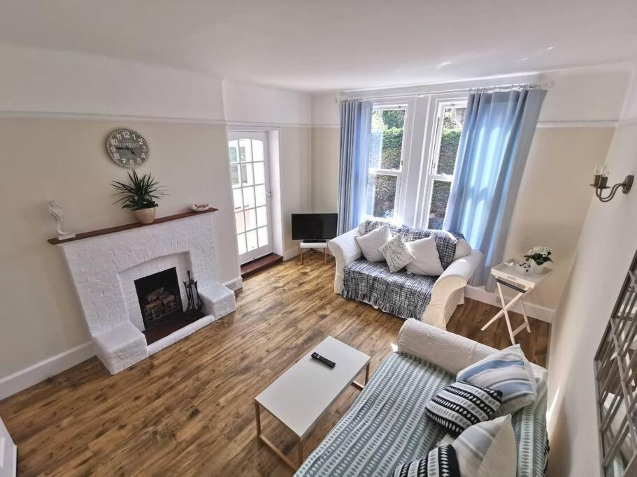 Beautiful Gate House A 4 Minute Walk From Beach Bognor Regis Esterno foto