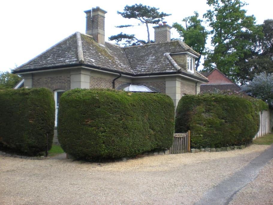 Beautiful Gate House A 4 Minute Walk From Beach Bognor Regis Esterno foto
